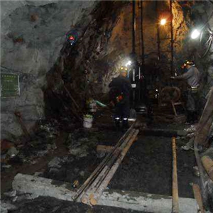 九龙矿钻探工程